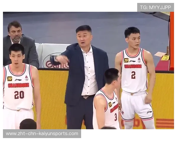 空接+暴扣！男篮锋线大侧翼打服杜锋，力保广东队“躺”进总决赛